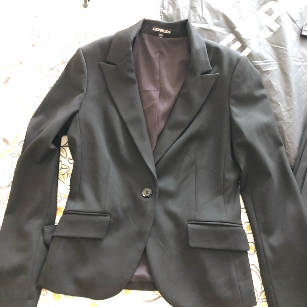 Express suit - Picture 2 of 7